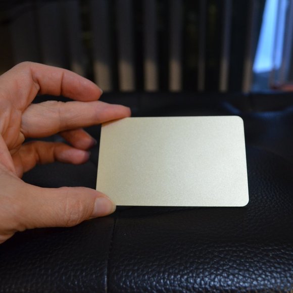 Collectible Memorable Official Gold Card TRUMP 2024 ~ 3' x 2' PREMIUM MEMBER - Picture 5 of 6